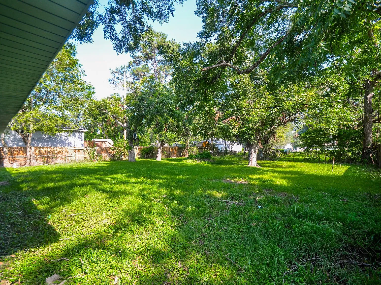 3 bed, 2.0 bath, 1710 sqft, $1,450 — Photo 3