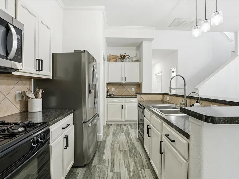 14410 Long Meadow Dr — Photo 9