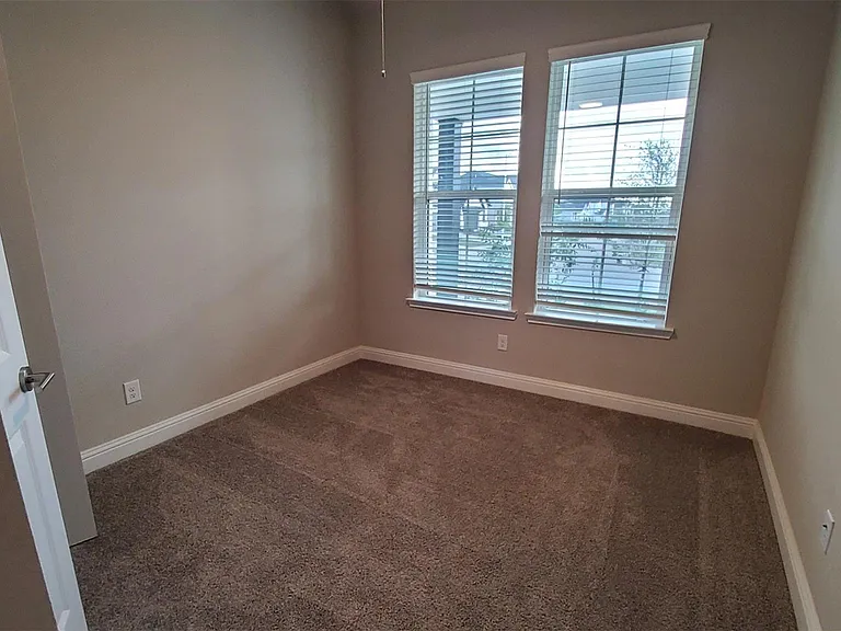 2106 Grapewood Ln — Photo 14