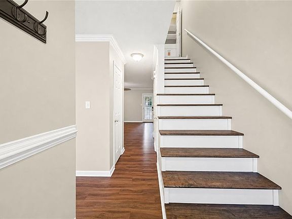 5th image of 1805 Sechrist Ct