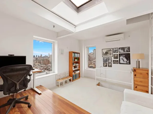 2166 Broadway image 11 of 13