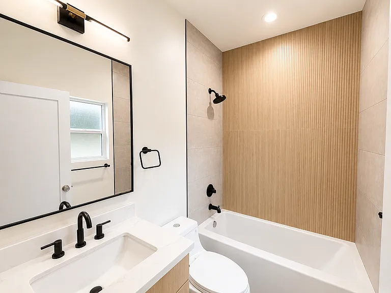873 N Madison Ave #1 — Photo 10