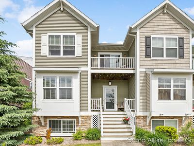 4342 Saint Annes Ave SE, Kentwood, MI, 49512