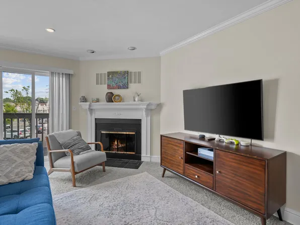 291 Hope St APT B8, Stamford, CT 06906
