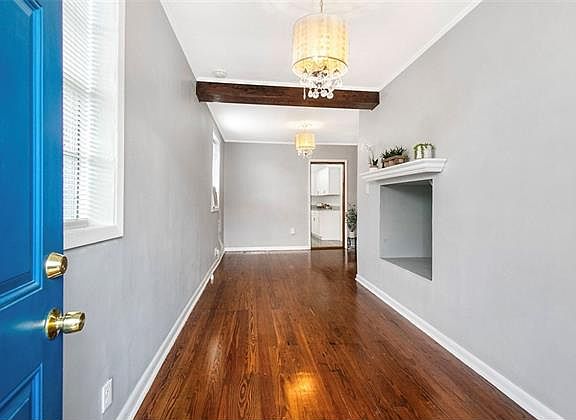 2nd image of 627 Milan St