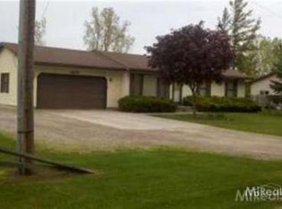 4802 Fish Rd, Smiths Creek, MI 48074