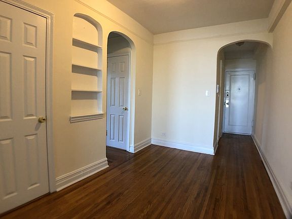 4th image of 40 Shore Blvd APT 3A