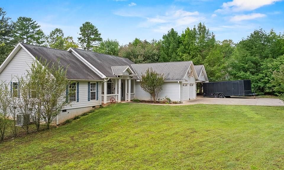 1st image of 275 Coweeta Lake Cir