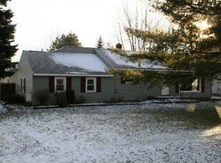 2221 Amy St, Burton, MI 48519