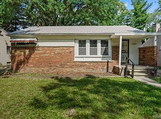 11650 W Parkway St, Redford, MI 48239