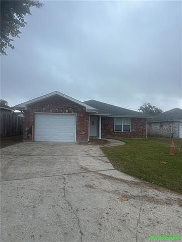 1st image of 60 Dianne Dr
