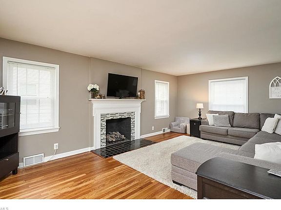 2nd image of 155 Clemmer Ave