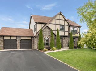 2740 Chapel Ln, Racine, WI 53406