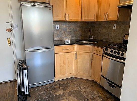 3rd image of 100 Sullivan St #6A