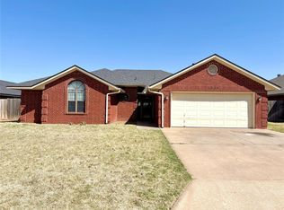 3008 Mallard Ct, Altus, OK 73521