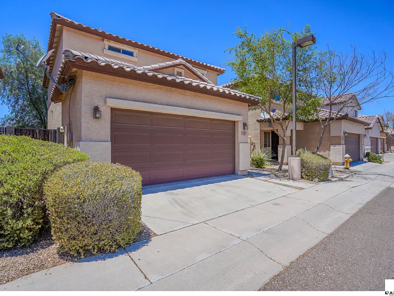 10225 W Camelback Rd #28 — Photo 3