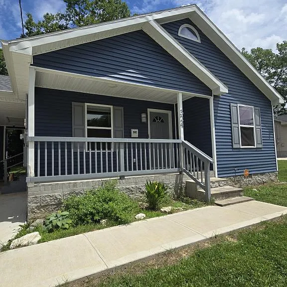 324 W Edmonds St — Photo 1
