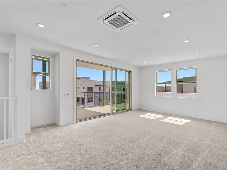 1285 Hollyleaf Ter — Photo 14