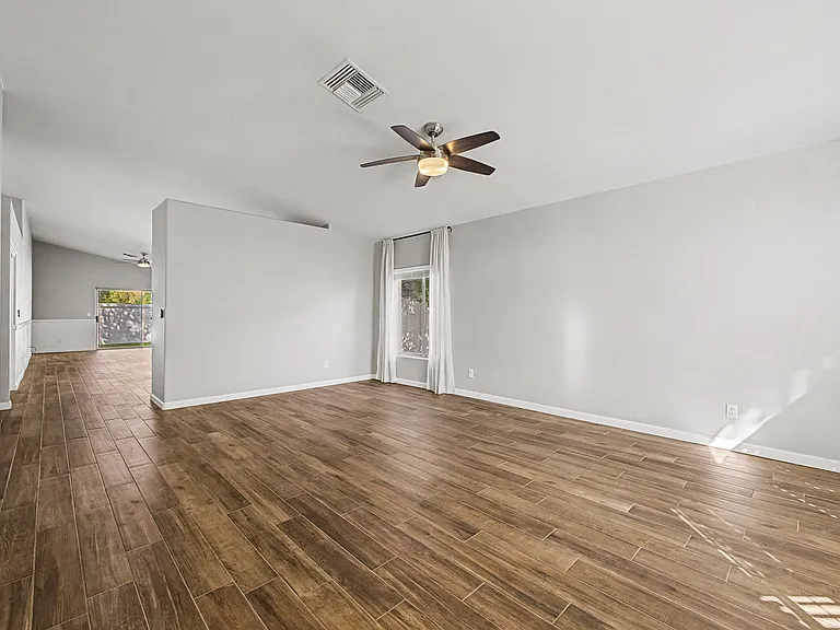 1321 N Malibu Ln — Photo 3