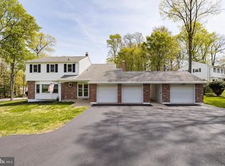 322 Colonial Dr, Exton, PA 19341