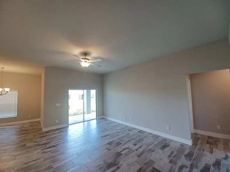 1740 NW 9th Ter — Photo 12