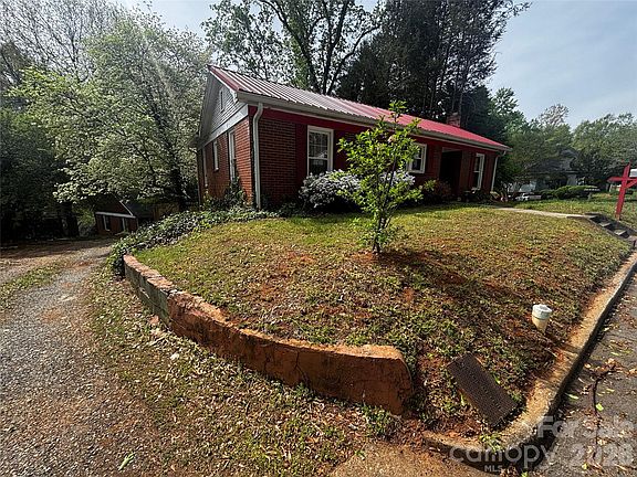 2nd image of 103 Silver Creek Rd