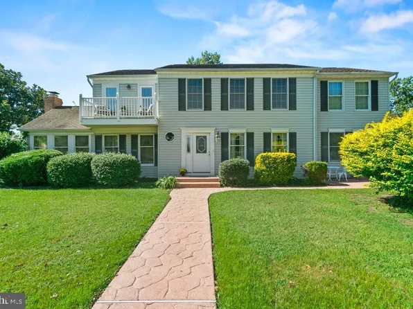 2053 Kurtz Ave, Pasadena, MD 21122