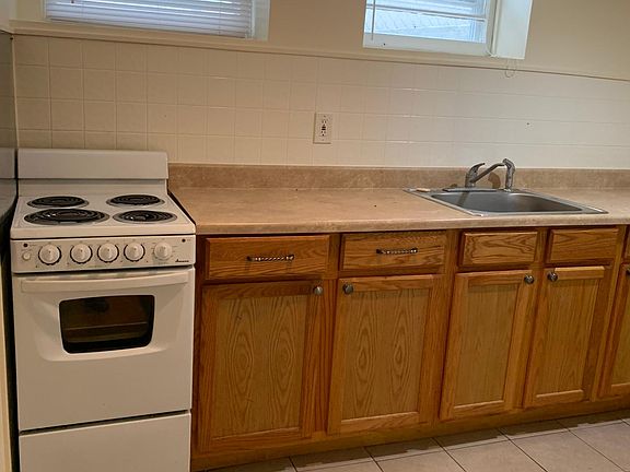 2nd image of 165 Woodland Ave #G