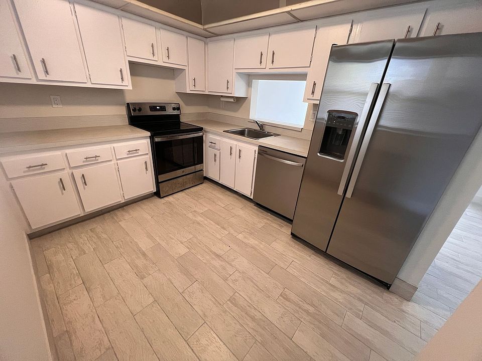 1st image of 1800 SW 81st Ave APT 1415