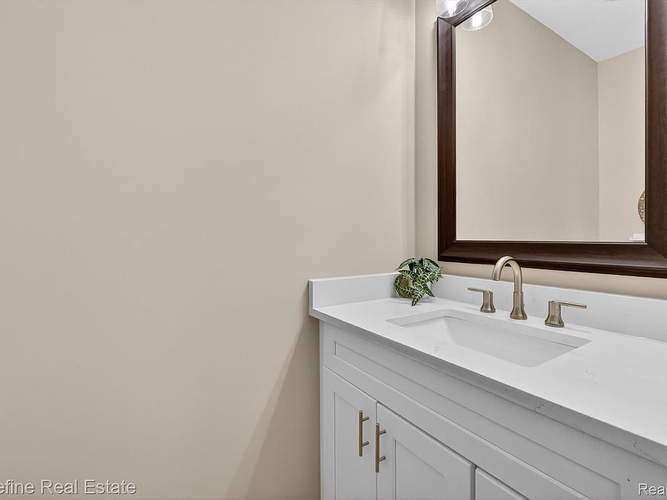 722 E Parent Ave, photo 18