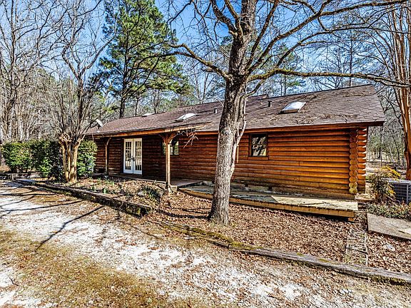 2nd image of 179 Main St