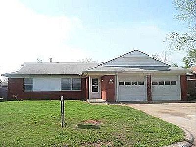 1st image of 3316 SE 24th St