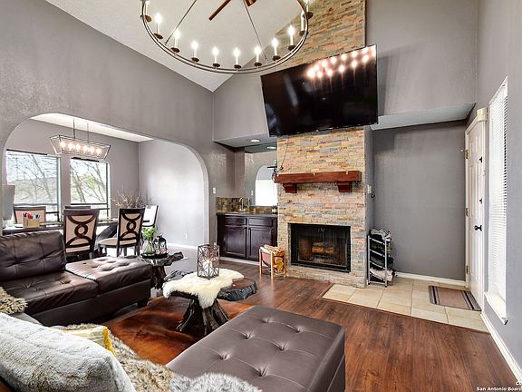 5th image of 6100 WOODLAKE PKWY #106