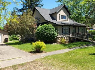 124 W Cook St, Maple Rapids, MI 48853