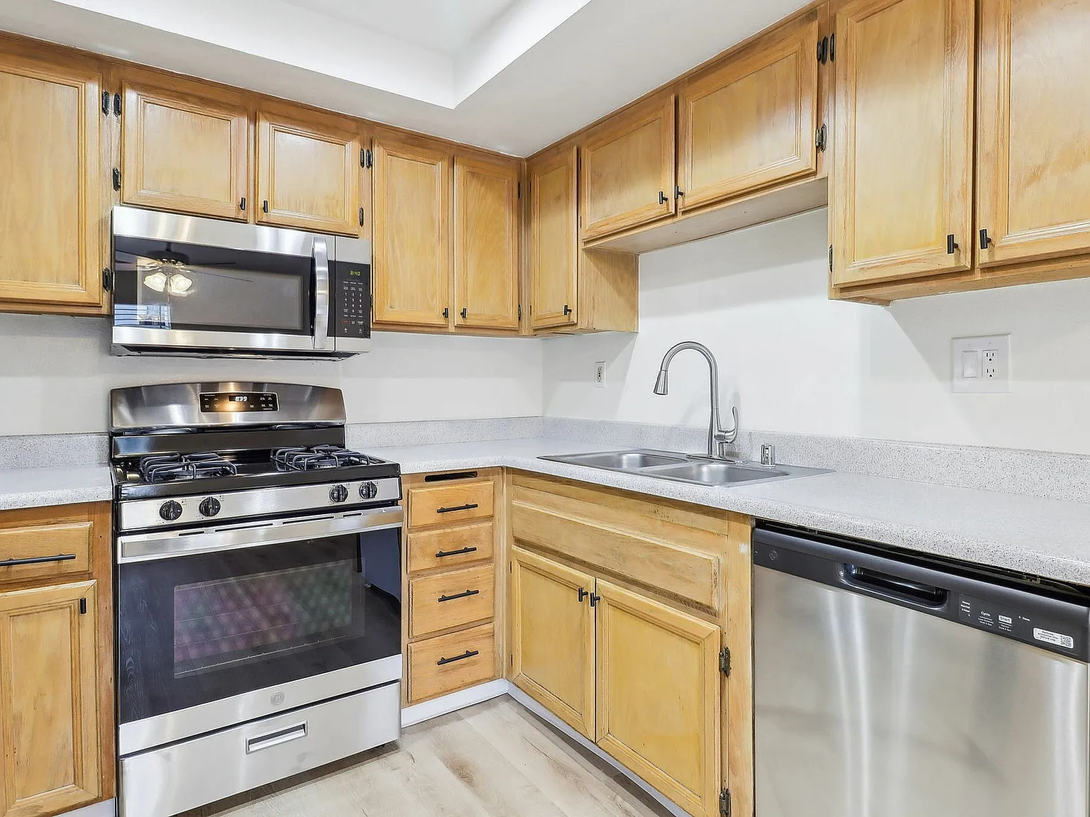 Bella Vista — Photo 3