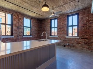 895 Washington St #201, Dubuque, IA 52001