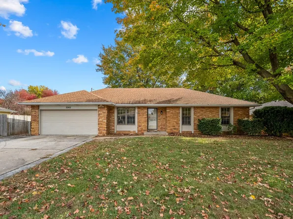 3242 S Kimbrough Avenue, Springfield, MO 65807