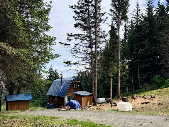 2nd image of 3108 Jakolof Bay Rd