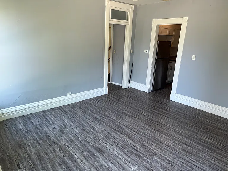 133 W 13th St #3 — Photo 9