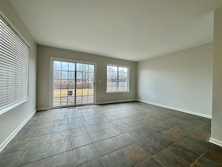 1304 Kettleson Dr — Photo 8