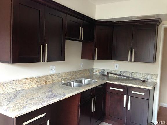 4th image of 208 E Clifton Ave APT 1