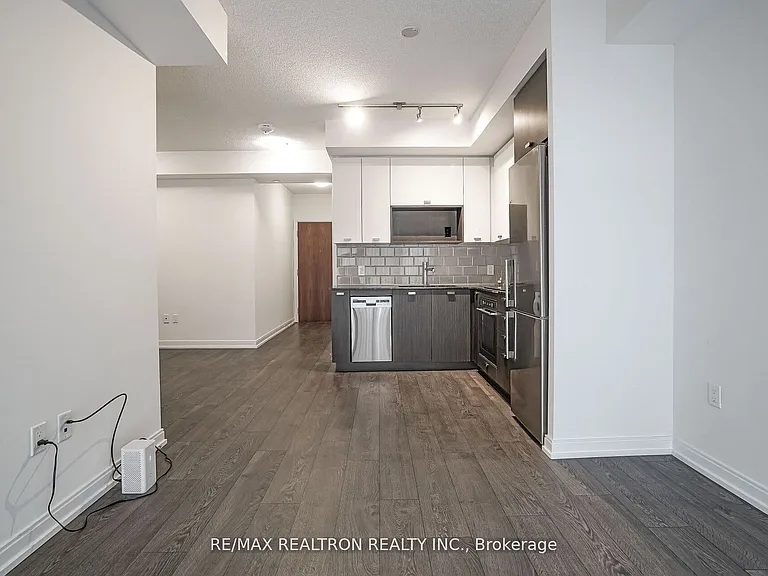 275 Village Green Sq #3315 — Photo 13