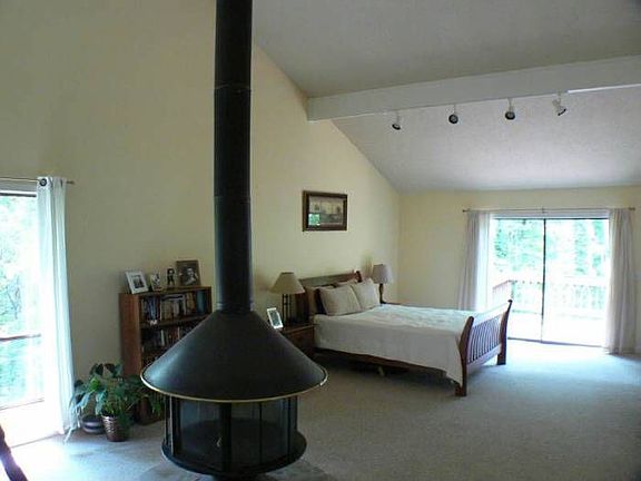 Huge Master Bedroom!