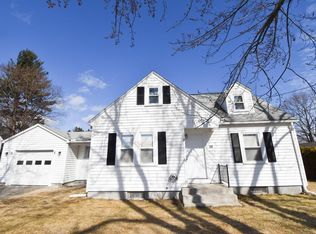 69 Hillcrest St, Chicopee, MA 01020