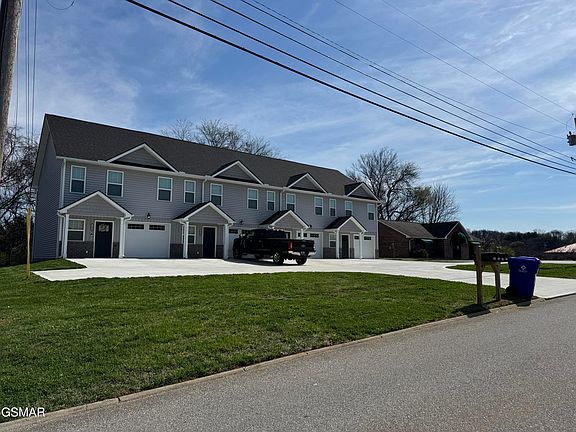 2nd image of 1532 Meadow Spring Dr