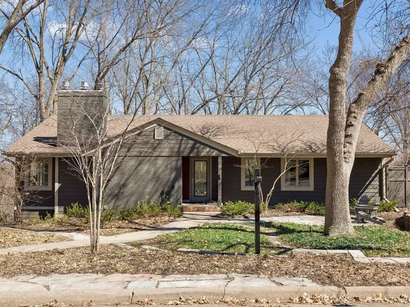 590 Montcalm Pl, Saint Paul, MN 55116