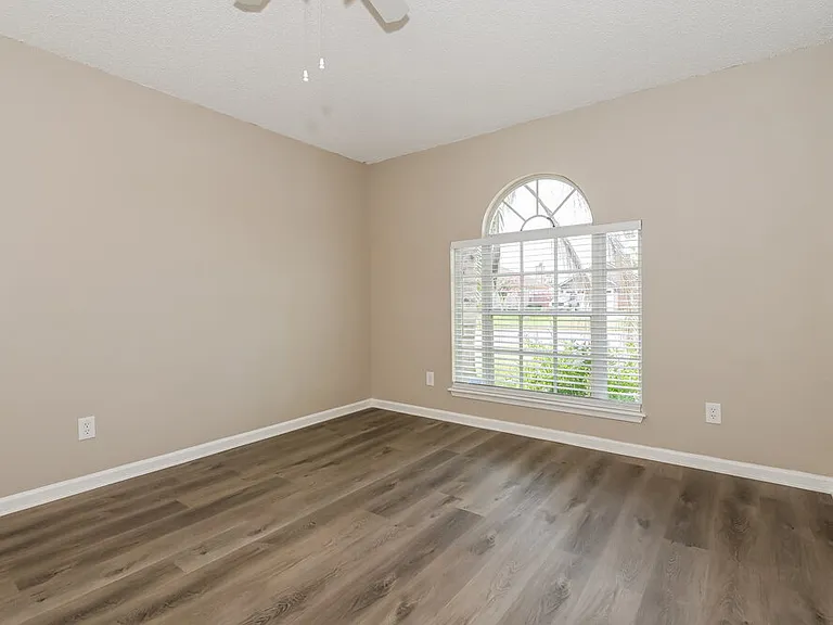12325 Mastin Cove Rd — Photo 14