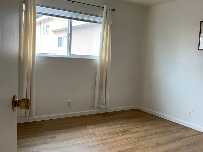 2835 David Ave — Photo 7