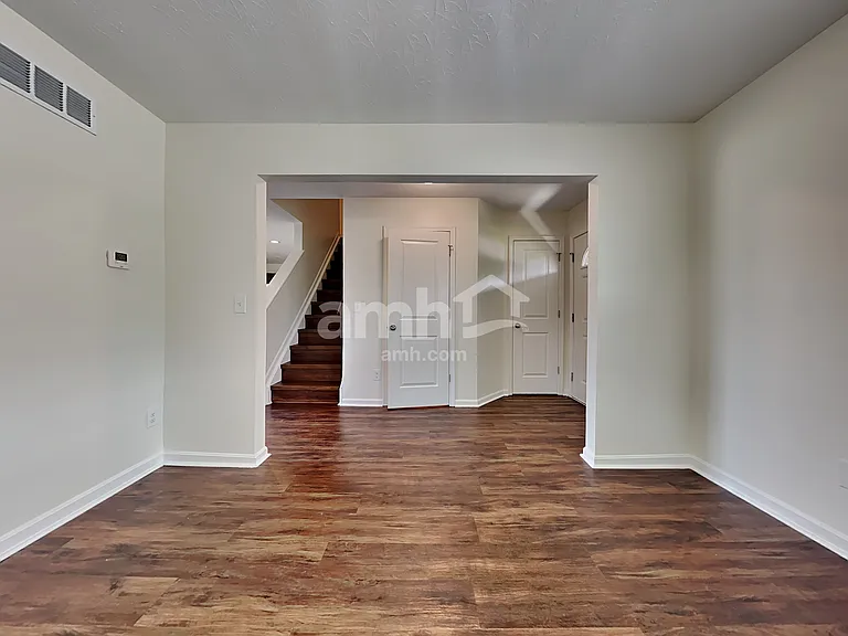 3260 Blue Springs Dr — Photo 4