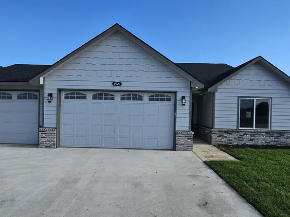 1520 E Appleton St, Valley Center, KS 67147